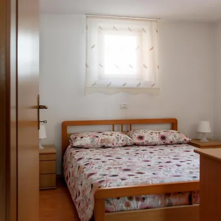 Apartma Dvor Milena