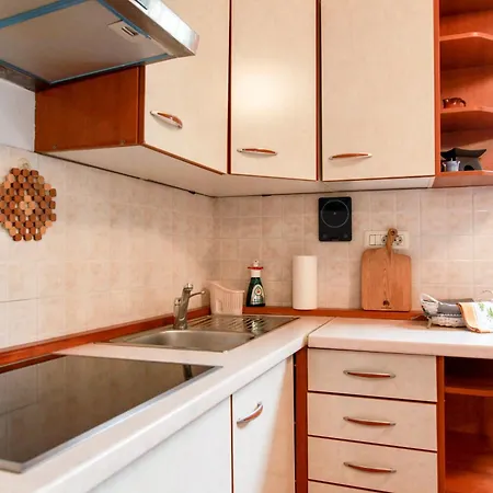 Apartma Dvor Milena 아파트 보베츠