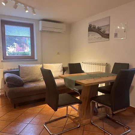 Apartma Dvor Milena