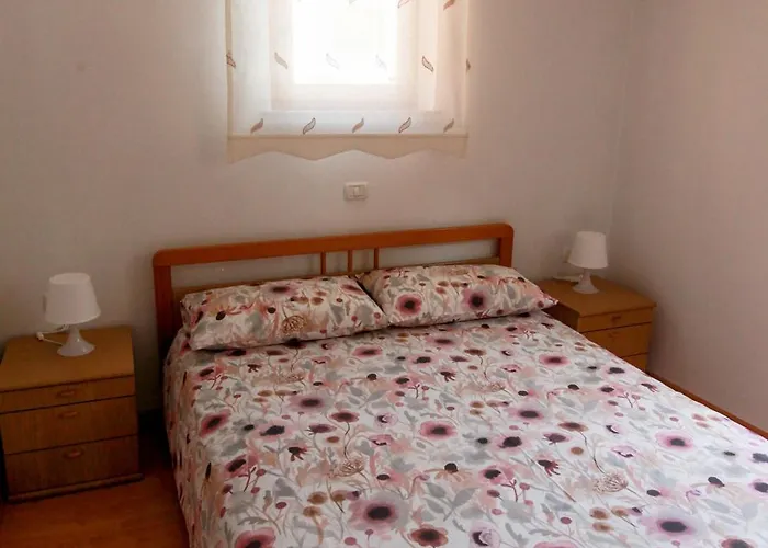 Apartma Dvor Milena * בובק